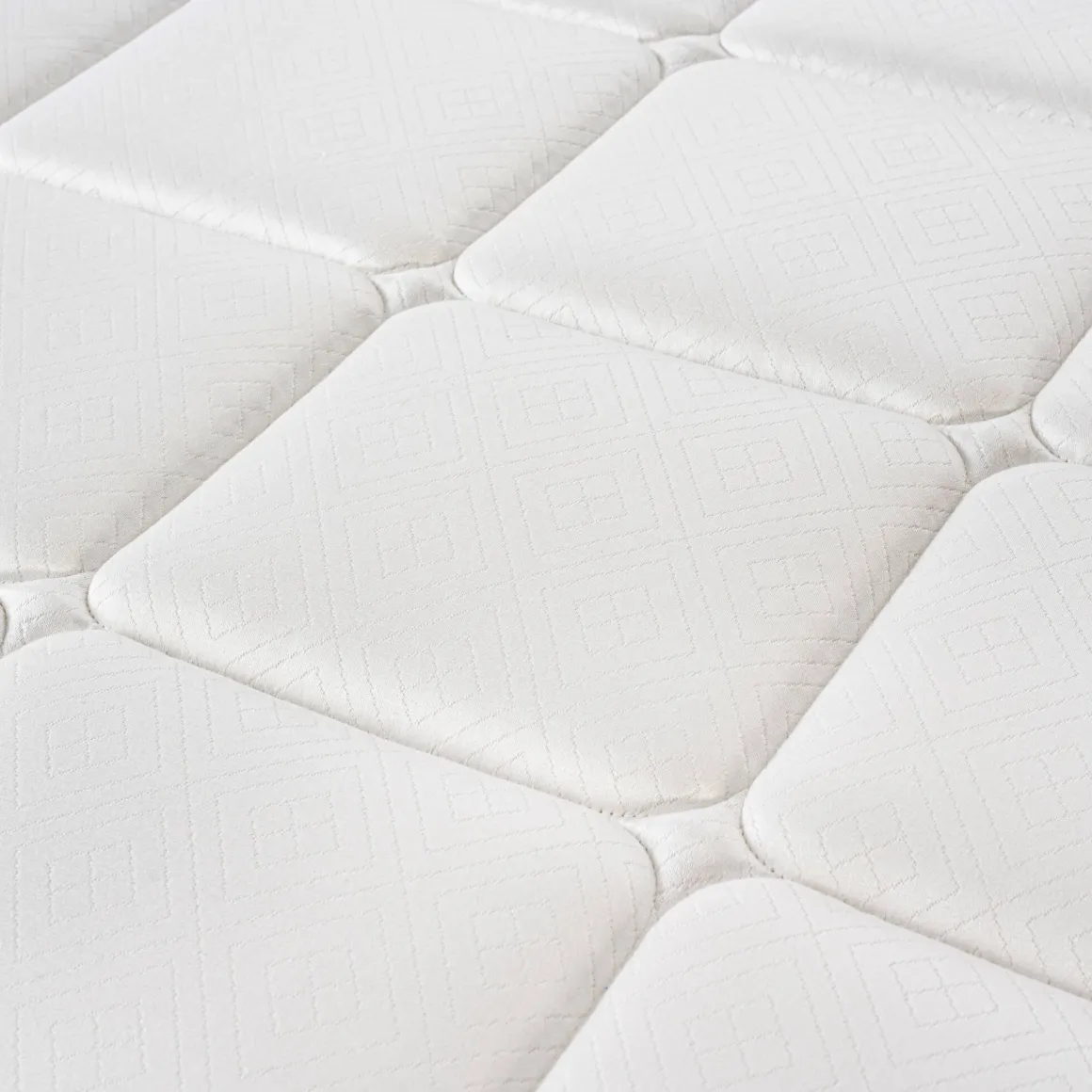 Ensemble sommier et matelas ressorts ensachés et mémoire de forme ferme Epeda Escapade