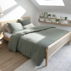 Lit adulte en pin massif avec véritable cannage + set de 2 planches de chevet cannage